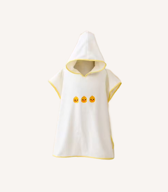 Hooded baby bath towel in coral velvet for toddlers